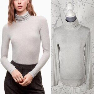 Wilfred Birch White Lightweight Knit Huet Turtleneck Top